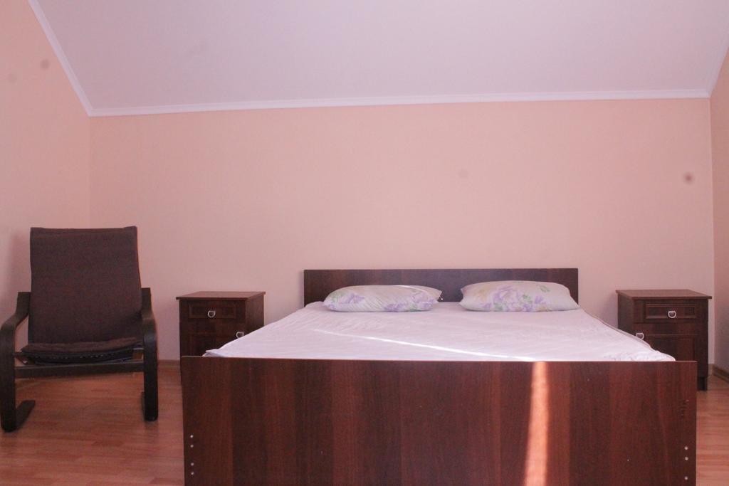 Apartments On Parkaniya 2A Mukacheve Exterior photo